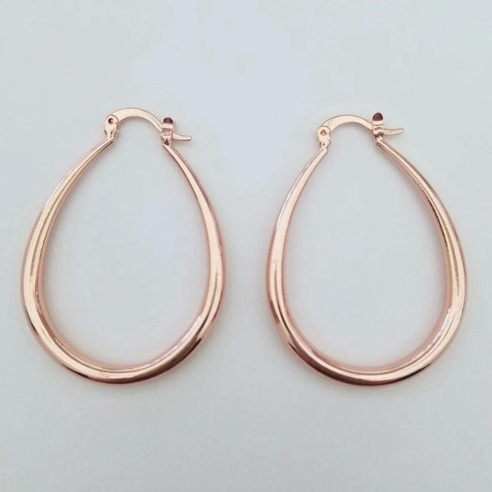 1.5" 18k Rose Gold Oval Hoops - Picture 2 of 5